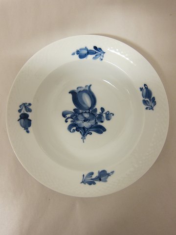 Royal Copenhagen, Blue Flower
Plate deep
1. grade
RC-nr. 10/8106
Diam: 23cm
We have a good choice of Blue Flower
Please contact us for further information