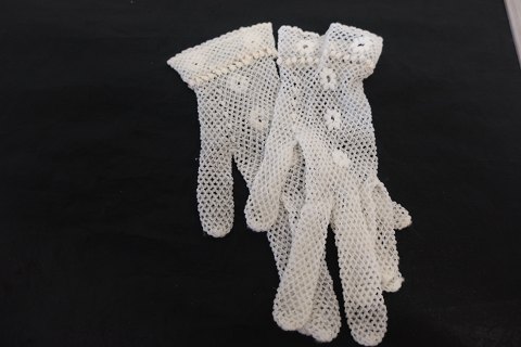 Handschuhe für Kinder
Schöne alten Handschuhe für Kinder
L: um 15cm
In gutem Zustand