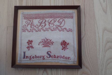 An old Sampler, handmade embroider, in the original frame
Measure incl. the frame: 30cm x 28cm
We have a large choice of samplers, embroider 
Please contact us for further information