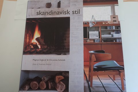 Skandinavisk stil
Af Magnus Englund og Chrystina Schmidt
Fotos af Andrew Wood
Aschehoug Forlag 
2003
Sideantal: 143