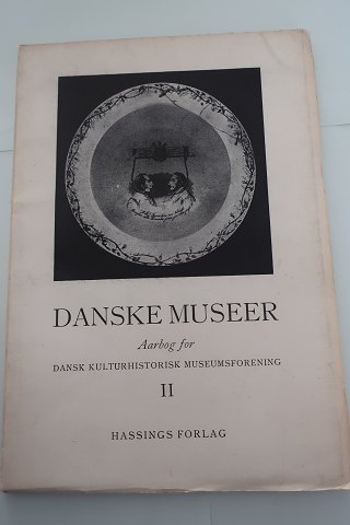 Danske Museer 
Aarbog for Dansk Kulturhistorisk Museumsforening 
Redigeret af Victor Hermansen
Alfred G. Hassings Forlag 
Bind II
1951
Sideantal: 91