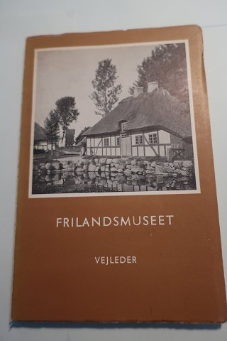 Frilandsmuseets Vejleder
Inkl. Plan over museumsparken findes på bageste omslags inderside
Tekst: Kaj Uldall
Nationalmuseets 7. afdeling
1972, 2. oplag
Sideantal: 94