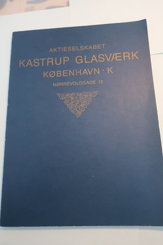 Kastrup Glasværk og De Forende GlasværKer
Om fabrikkerne i Aarhus - Kastrup - Odense - Hellerup - Frederiksberg
Illustreret katalog
1910
Sideantal 78