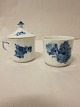 Royal Copenhagen, Blue Flower, Angular
Mustard pot with the lid or cream cup without a handle, 1. grade
Kongelig/RC-nr. 8570 (Mustard pot) og 8586 (lid) samt 8566 (cream cup)
We have a good choice of Blue Flower