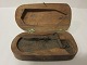 Instrument for the blood-letting
This antique and very rare instrument is for use 
on an animal. It is made of iron which is hand 
made, and it comes in its original box of wood, 
which is also hand made
The little lock-hook is hand made too
L: 17cm, W. 8