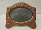 Photo frame
An old frame made of copper
18cm x 16,5cm
We have a large choice of photo frames
Please contact us for further information