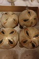 Old Christmas balls made of glass
The price is for the total lot of 4 pieces
These old Christmas balls are beige colour with 
gold and black
In a good condition