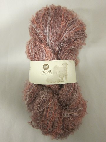 Mohair Bouclé Mix
Mohair Bouclé Mixer et naturprodukt fra sydafrikanske angorageder.
Den viste farve er: Rosa Mix, Farvenr. 1038
Prisen er pr. nøgle med 100 gram Mohair Bouclé