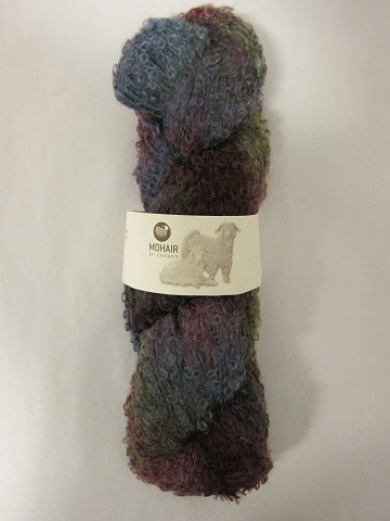 Mohair Bouclé Mix
Mohair Bouclé Mixer et naturprodukt fra sydafrikanske angorageder.
Den viste farve er: Ametyst Mix, Farvenr. 1049
Prisen er pr. nøgle med 100 gram Mohair Bouclé