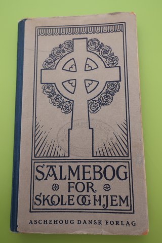 Salmebog for Skole og Hjem
Udgivet af Aschehoug Dansk Forlag
Af S. P. Fredebo og Albert Jørgensen 
1936 - meget tidlig udgivelse
Sideantal 256
God brugt stand