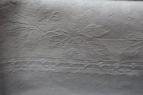 Antikke Stofservietter/mundservietter
Hør
Med smuk vævning med initialer og struktur
47cm x 50cm
Håndvævede
Haves 4 stk. ens
Antikt, dansk linned og olmerdug er vores speciale