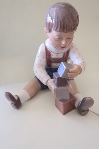 Dahl Jensen (DJ) figur
Dreng med klodser
Nr.: 1167
1. Sortering
H: 13,5cm