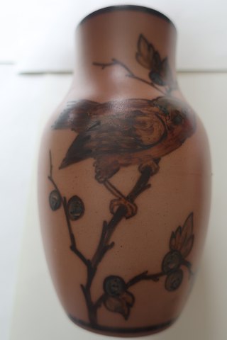 Lille gammel L. Hjorth vase
Nr. 78
Stemplet: L. Hjorth 78 Danmark, samt figur af hjort
H: 13cm