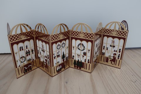 Christmas dekoration
From Royal Copenhagen (RC)
L: 52cm
Beautiful for the christmas table
In a very good condition