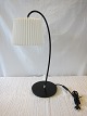 Le Klint "Snowdrop" bordlampe (LK 320B) inkl. 
skærm
Brugt, men meget flot stand inkl. brugsanvisning
H: 58 cm