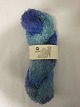 Mohair Bouclé Mix
Mohair Bouclé Mixer et naturprodukt fra 
sydafrikanske angorageder.
Den viste farve er: Kobolt blå Mix, Farvenr. 1046
Prisen er pr. nøgle med 100 gram Mohair Bouclé