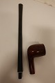 For collectors:Rare pibe rather longL: about 50cmLectura - Real BriarThe photo is made with the pipe a little bit open, but it is possible to close the pipe totally In a good condition