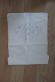 Gammel Vaskepose, smukt håndbroderet
Vaskeposen er en smuk og praktisk måde at 
opbevare vasketøjet 
68cm x 41cm Uden klappen
I flot stand