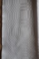 Antikke Stofservietter/mundservietter
Hør
Med smuk vævning med struktur
48cm x 54cm
Håndvævede
Haves 3 stk. ens
Antikt, dansk linned og olmerdug er vores speciale