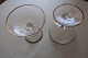 Likørglas med guldkant på både kummen og foden
Der er smukt mønter i  bunden af glasset
Fra 1950-erne
Haves: 8 stk.
Pris pr. stk: DKK 25,- 
Pris for alle 8 glas samlet: DKK 145,-
Sælges helst samlet