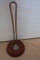 Vintage / Retro
Trip Trap, Dänemark
Ein Halter für die Küchenrolle von Trip Trap, Dänemark
Holzboden und mit Stahl Halter
In gutem Zustand