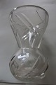 Alte Vase aus Krystal Glas
Mit schöner Dekoration im Glas
H: 10,5cm
B: 8cm
In sehr gutem Zustand